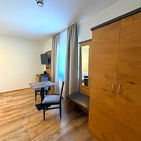 Boutique Zum Ziel - Modern Near Basel Hotel Grenzach-Wyhlen