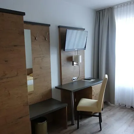 Hotel Zum Ziel & Restaurant Bei Basel 3*